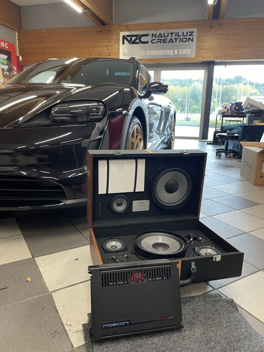 FOCAL P60 Limited Edition Porsche 